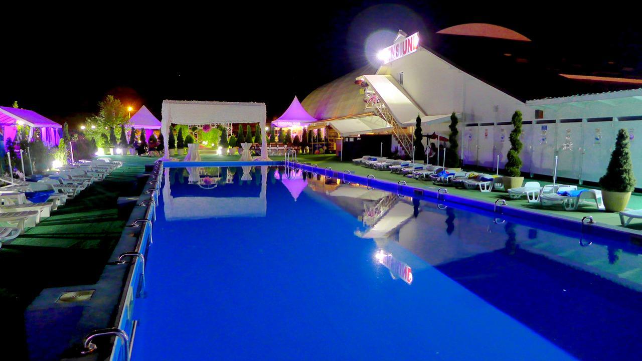 Juliana Platinum Brad Hotel Екстериор снимка